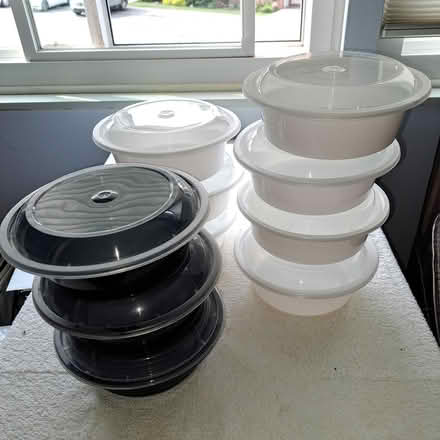 Photo of free B&W Plastic Rnd take-out containers (Allison Park-- Hampton) #1