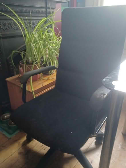 Photo of free Office chair (Central Watford WD18) #1