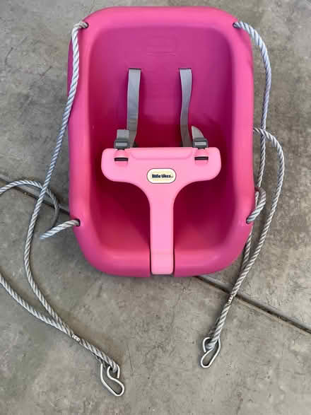 Photo of free Child Swing (Brentwood, Trilogy) #1