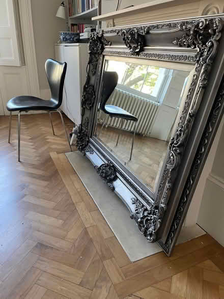 Photo of free Large mirror (NW8 6EL) #3