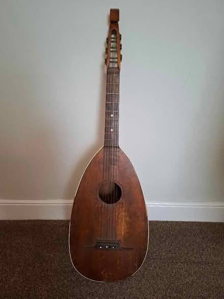 Photo of free Lute Guitar (Arthurs Hill NE4) #1