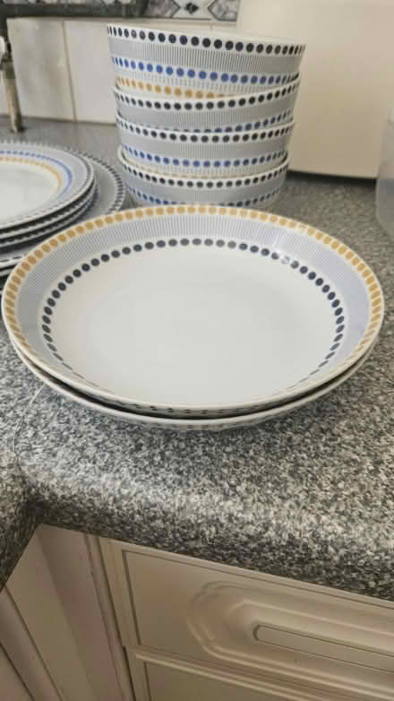 Photo of free Dinner set (HA2) #4
