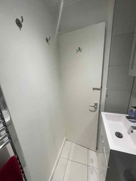 Photo of free Full bathroom suite (NW2) #3