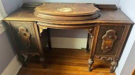 Photo of free Vintage bedroom set (Capitol Hill) #1