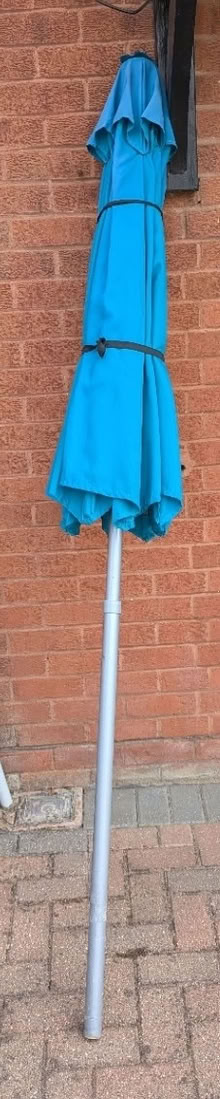Photo of free Blue Garden Parasol (Baldock) #1
