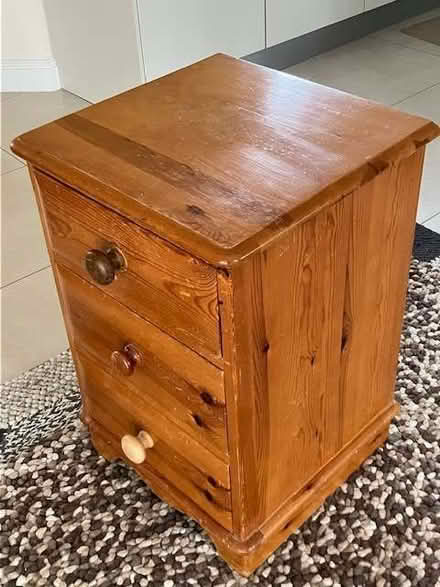 Photo of free Solid pine small chest of drawers (West Oxfordshire OX29) #1