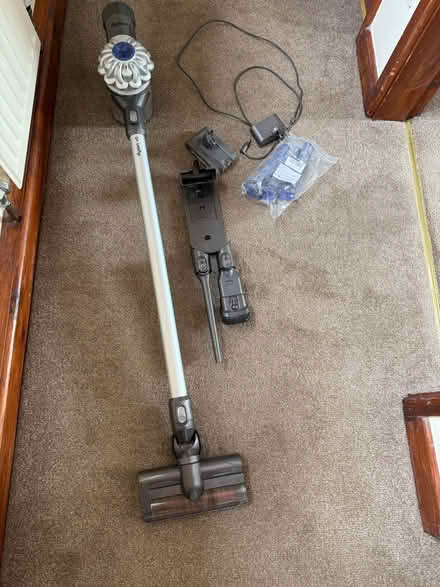 Photo of free Dyson cordless stick V6 vacuum (Astwood Bank) #3