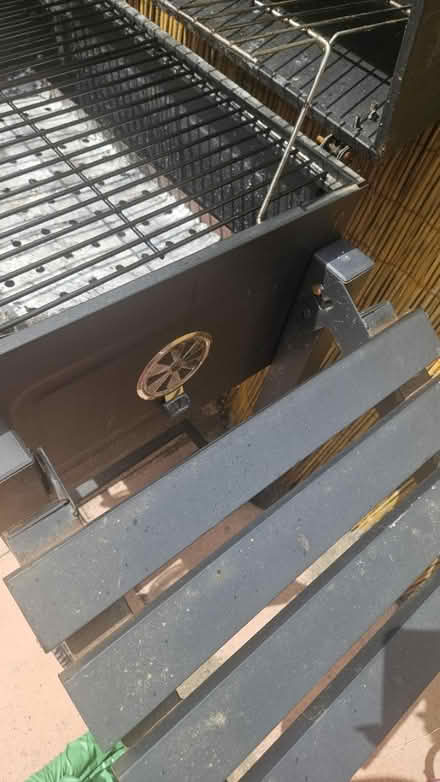 Photo of free Bbq (Thamesmead, SE28) #2