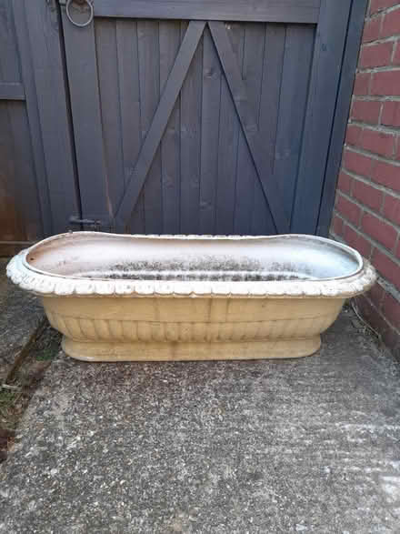 Photo of free Plastic planter (Pagham PO21) #1