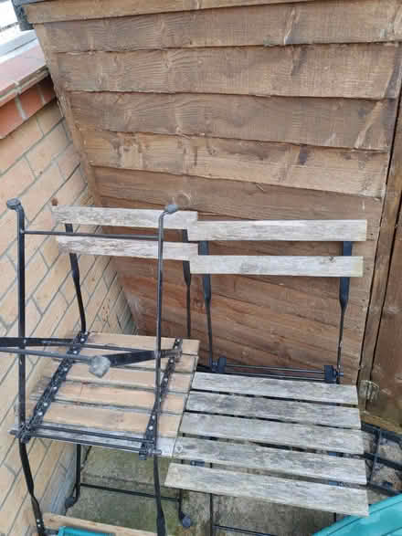 Photo of free garden table, chairs (Co4) #2