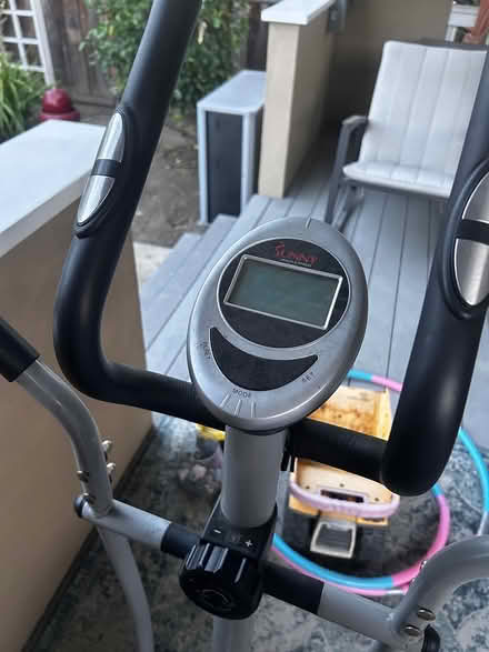 Photo of free Elliptical - screen may need fixing (Downtown Sunnyvale) #4