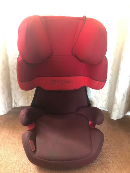 Photo of free Child car seat (AB15) #1