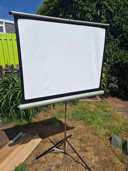 Photo of free Vintage Projector Screen (Bedhampton PO9) #1