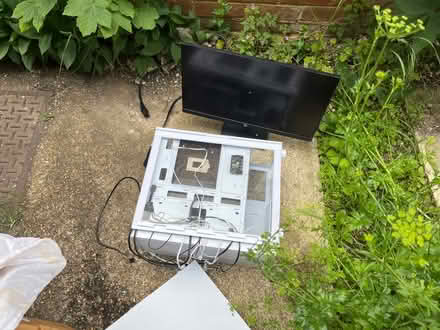 Photo of free Computer case empty plus Monitor (BN2) #1