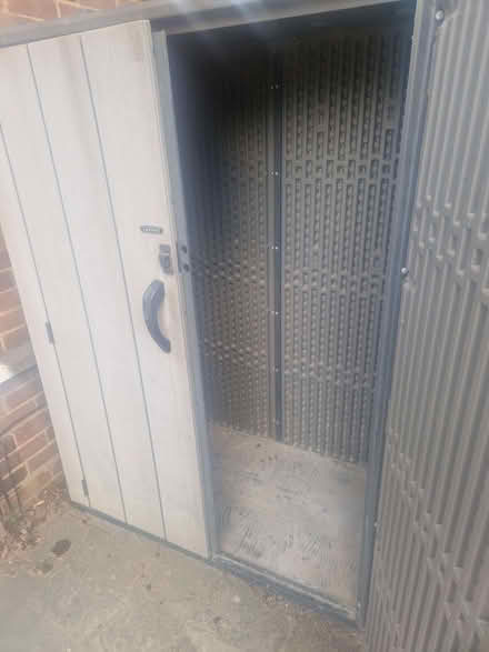 Photo of free Small shed (Courtlands WD25) #2