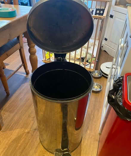 Photo of free Pedal bin (Haddenham HP17) #2