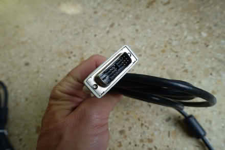 Photo of free DVI (I think) cable (Oxford-Freegle CGA OX4) #1