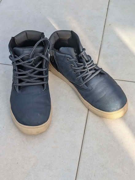 Photo of free Kids shoes size 2.5/35 (Priestwood RG42) #2