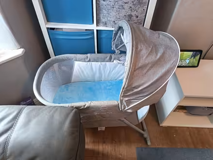 Photo of free Kinder Kraft cot (Droylsden M43) #1