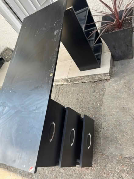 Photo of free Black Desk (CT2) #1