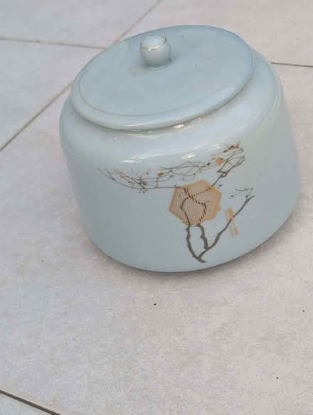 Photo of free Tea jar (Priestwood RG42) #3