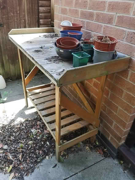 Photo of free Potting Table and Plant Pots (Wollaton NG8) #1