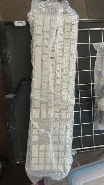 Photo of free Apple keyboard with usb (Downtown Sunnyvale) #1