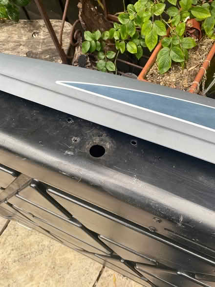 Photo of free Roof box Karrite Odyssey needs lock (Hackney E9) #2