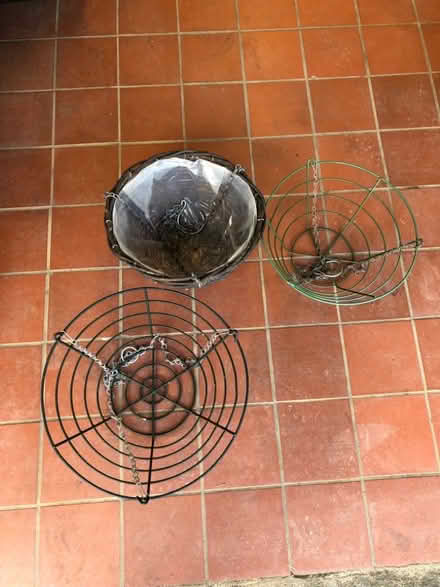 Photo of free 3 x empty hanging baskets (Bodicote OX15) #1