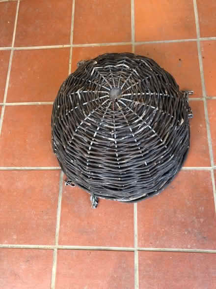 Photo of free 3 x empty hanging baskets (Bodicote OX15) #2