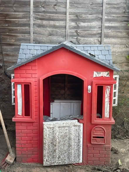 Photo of free Children’s Wendy House (Chessington KT9) #2