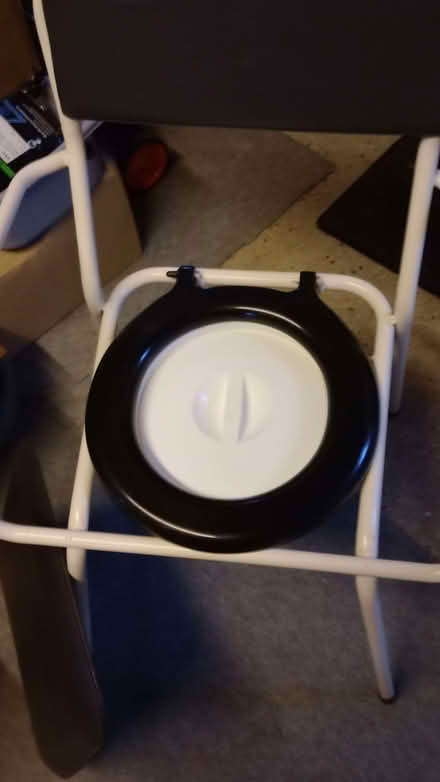 Photo of free Commode (IP6) #2