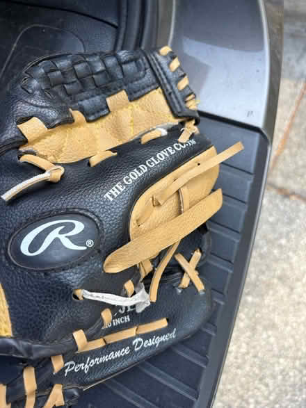 Photo of free Kids baseball glove (slightly torn) (94087) #4