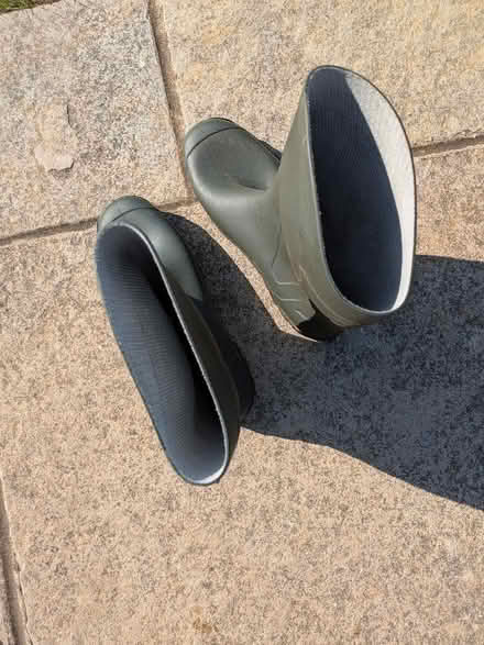 Photo of free Pair of short wellies size 9/43 (Wareham BH20) #1
