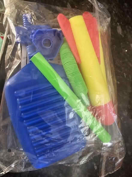 Photo of free Foam rocket launcher (West Oxfordshire OX28) #1