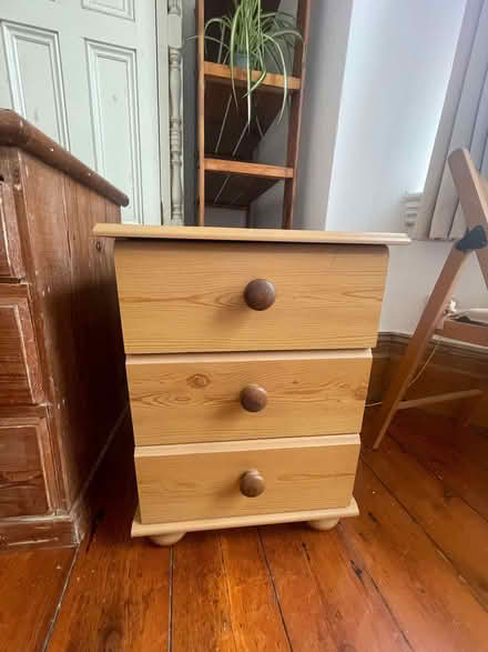 Photo of free Bedside drawers 40 x 40 x 56H (Streatham Hill SW2) #1