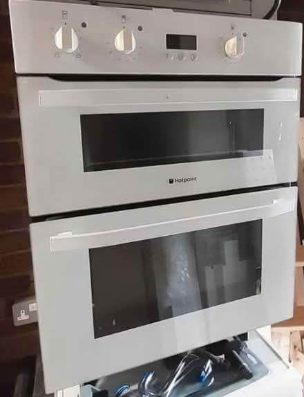 Photo of free hotpoint integrated oven (Stretford) #1