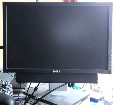 Photo of free pc monitor (Johnstone Castle PA5) #1