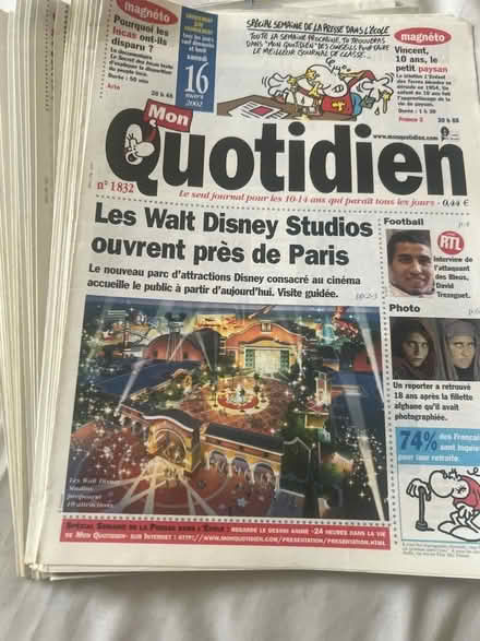 Photo of free teenage french newspapers (Hollins BL9) #3