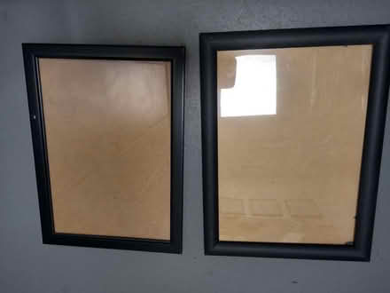 Photo of free 2 Photo Frames (Sharrow S2) #1