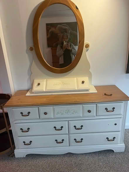 Photo of free Girls bedroom set (Norwalk, CT) #1