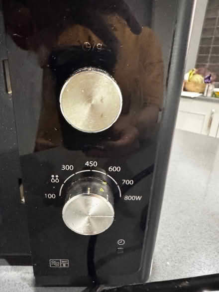 Photo of free Samsung Microwave (Chipping Barnet EN5) #4