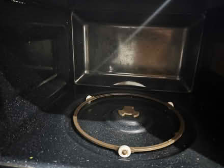 Photo of free Samsung Microwave (Chipping Barnet EN5) #3