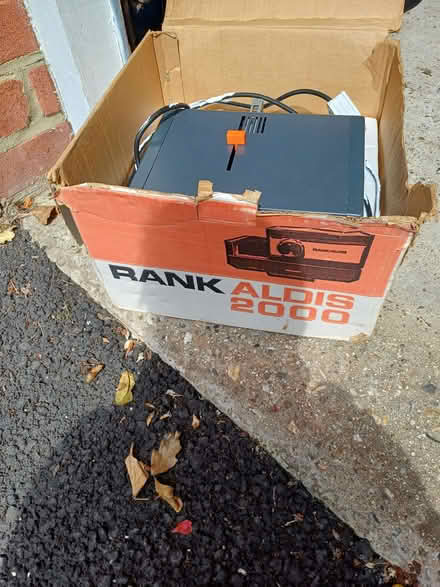 Photo of free Rank Aldis 2000 slide projector (Earley RG6) #1
