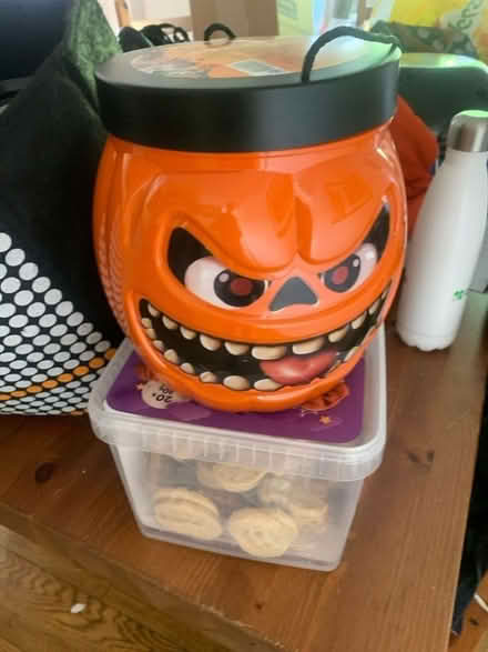 Photo of free Halloween sweets and biscuits (Pond Park HP5) #1