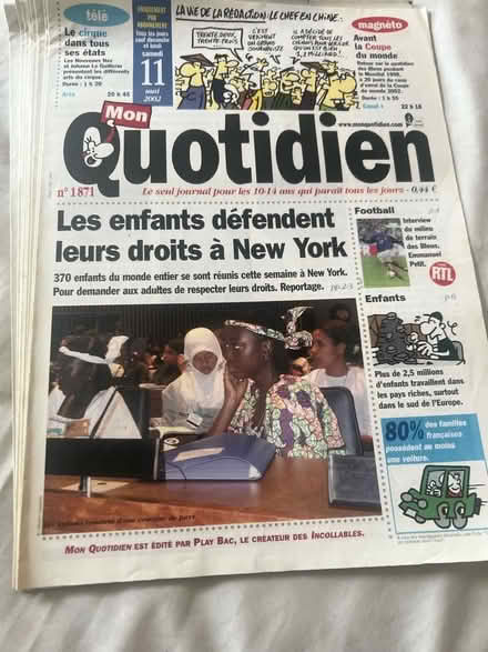 Photo of free teenage french newspapers (Hollins BL9) #2