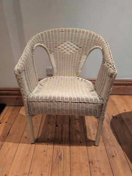 Photo of free Vintage wicker chair (NW11 Temple Fortune) #1