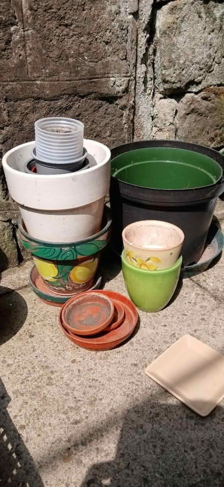 Photo of free Selection outdoor and indoor pots (Allestree DE22 2) #1