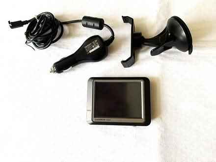 Photo of free garmin satnav (ashford, middlesex) #1