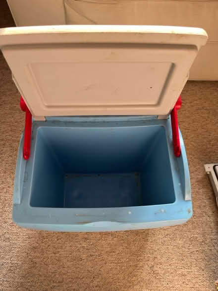 Photo of free Electric coolbox (Crawley Down) #2